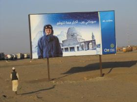 20 reclame billboard langs de weg voor meer sneeuw in Sudan.jpg