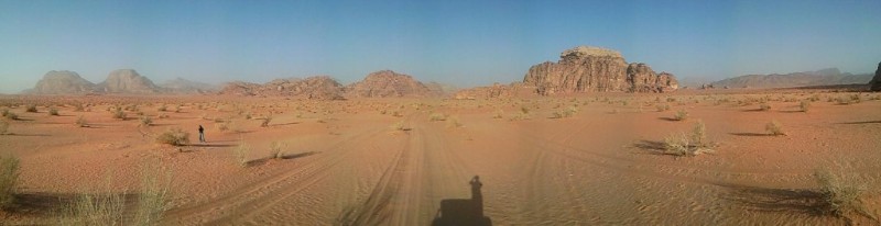rondje kijken in de woestijn