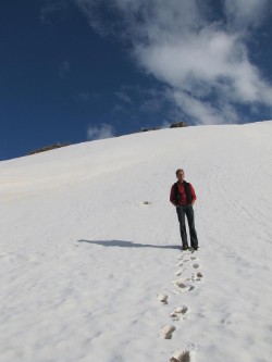 4 Er ligt nog sneeuw, maar helaas het Dizin skigebied in Iran is nu niet open