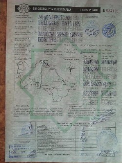 18 de entry permit is binnen, we mogen het rondje rijden in Turkmenistan, na $ 113,-